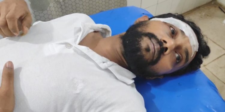পটুয়াখালীর বাউফলে গণমাধ্যমকর্মীকে পিটিয়ে জখমের অভিযোগ