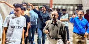 বিশ্ববিদ্যালয়ের হল পরিদর্শনে ভিসি; আচরণে মুগ্ধ শিক্ষার্থীরা