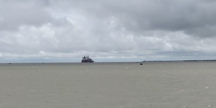 গভীর নিম্নচাপটি এখন ঘূর্ণিঝড় ‘ফিনজাল’