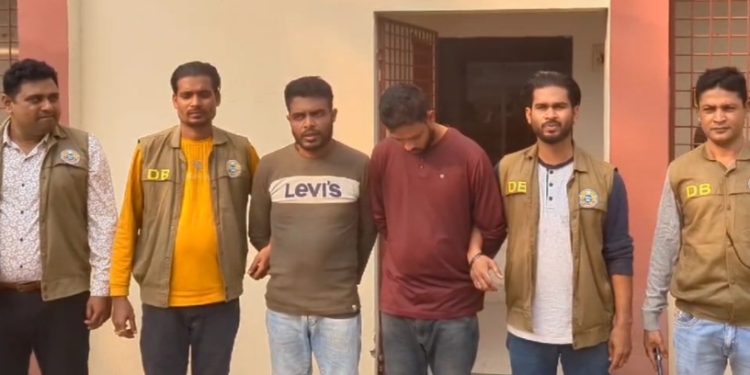 পটুয়াখালীতে অপহরণ: ভিকটিম উদ্ধার, ২ আসামি গ্রেফতার