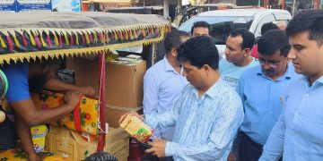 কলাপাড়ায়  অনুমোদনহীন ঔষধ বিক্রির দায়ে বিক্রেতাকে ২০ হাজার টাকা দন্ড